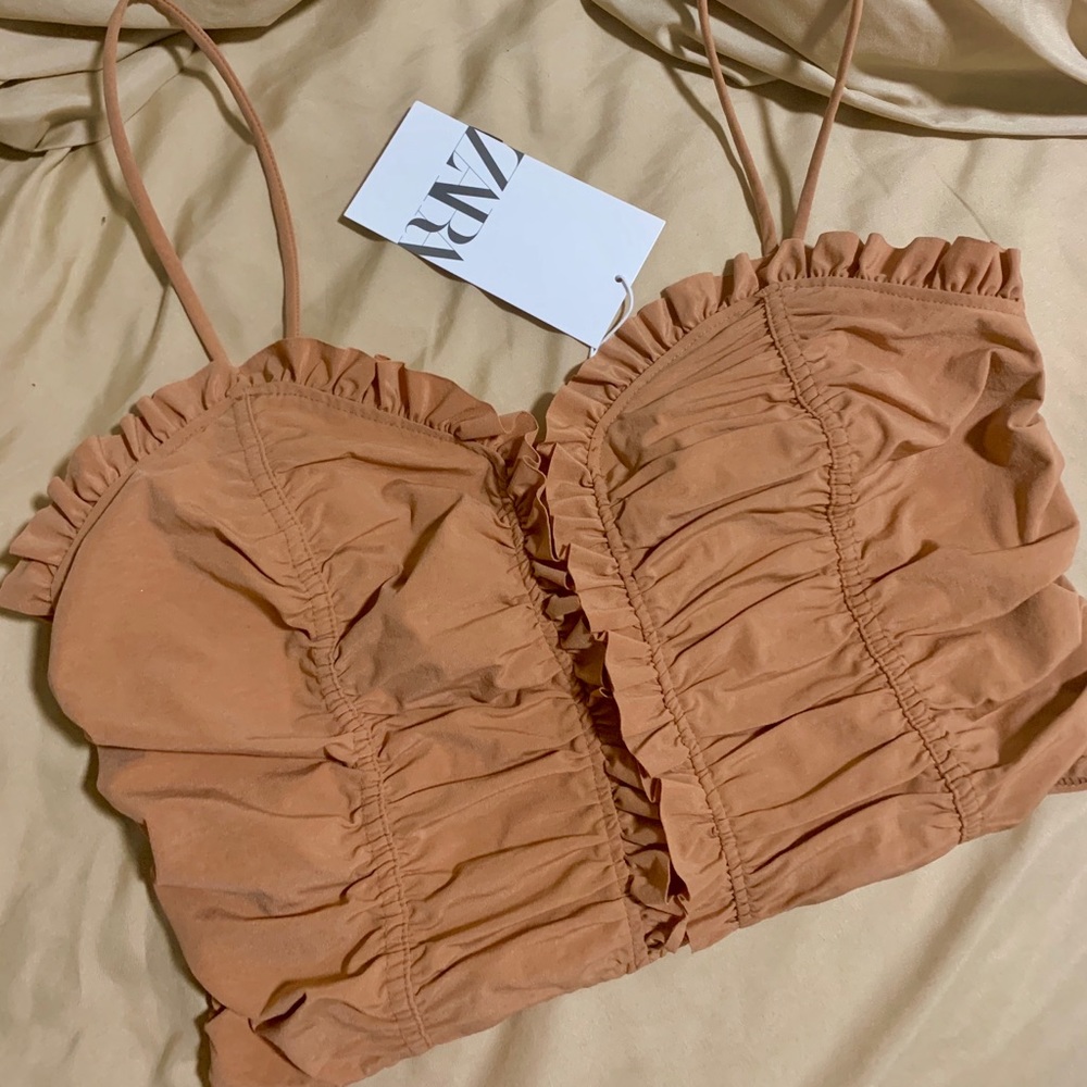 Cropped Ruched Top